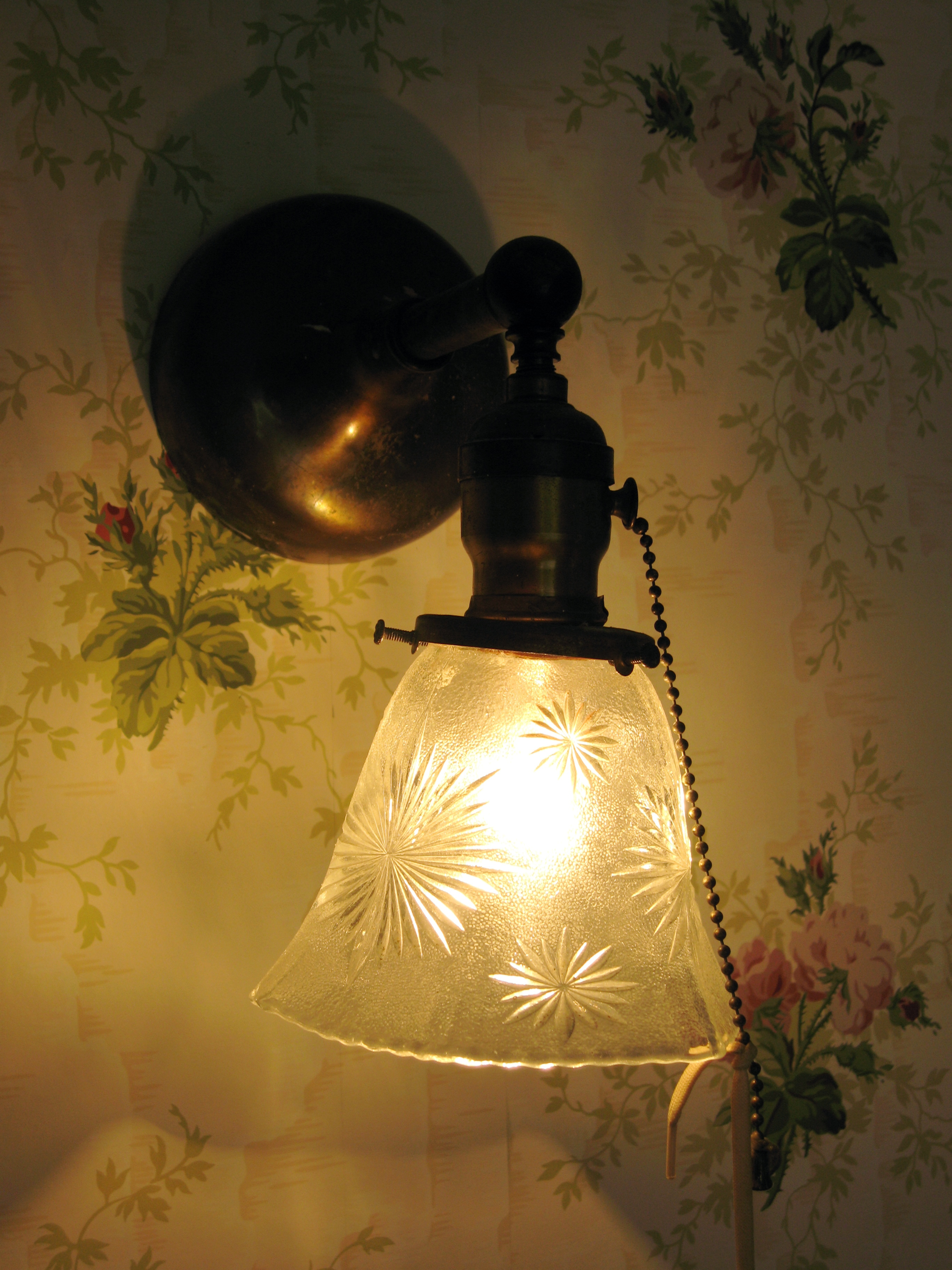 2007-lucy-lamp.JPG